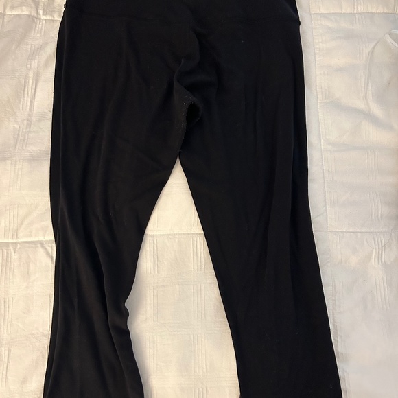 2 pairs Lululemon workout crop - Picture 1 of 4